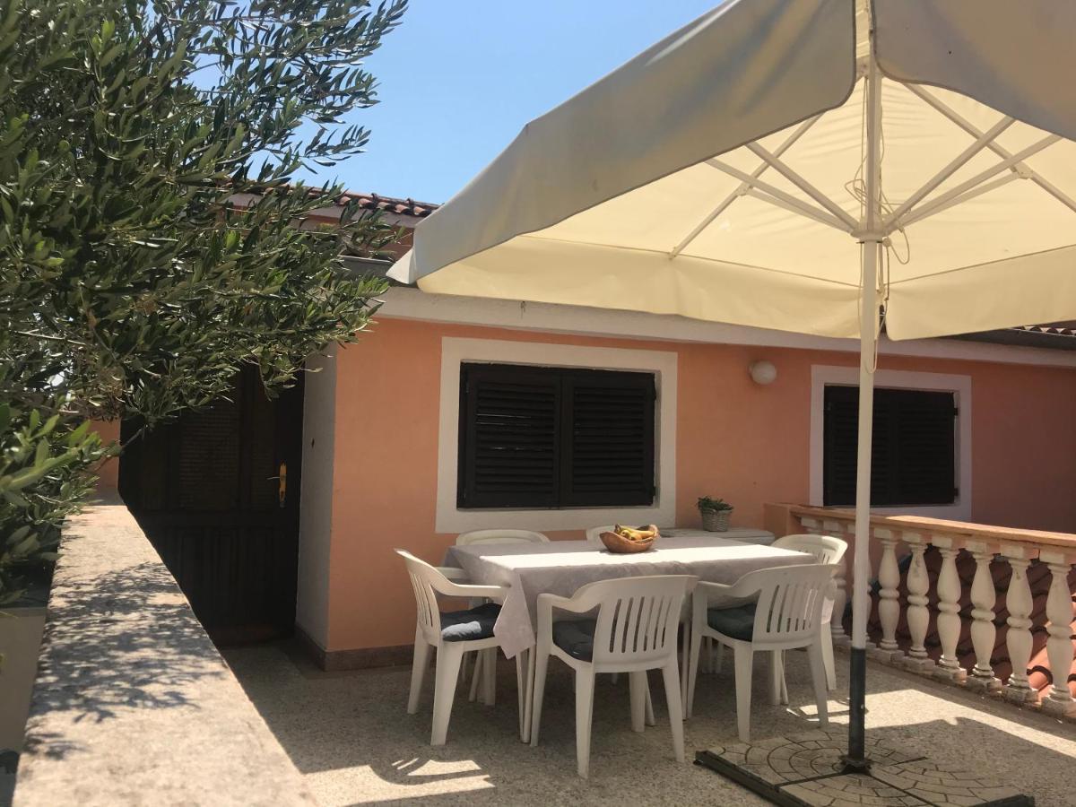 Apartmani Vilma Pakoštane Εξωτερικό φωτογραφία